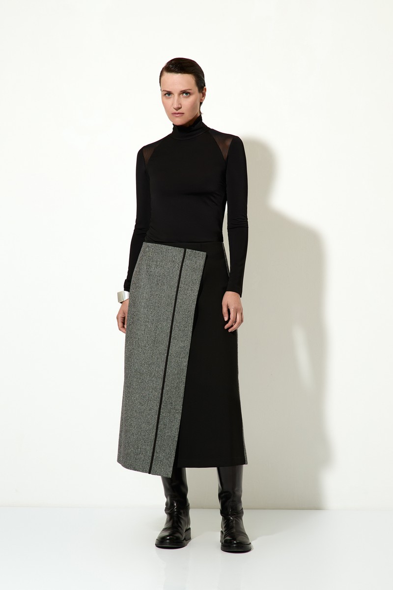 Blouse female БЛУЗКА VASSA&Co Black 2